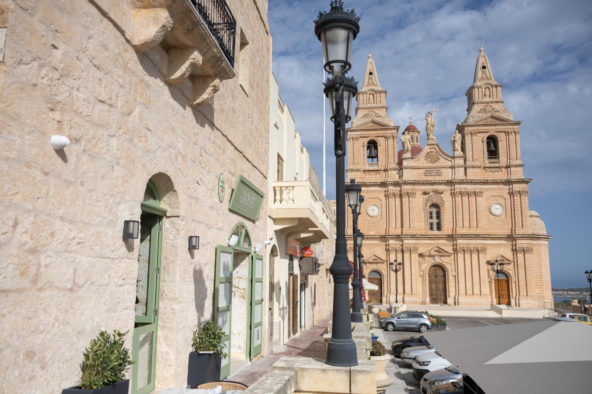 Doms Boutique Living Hotel 4*