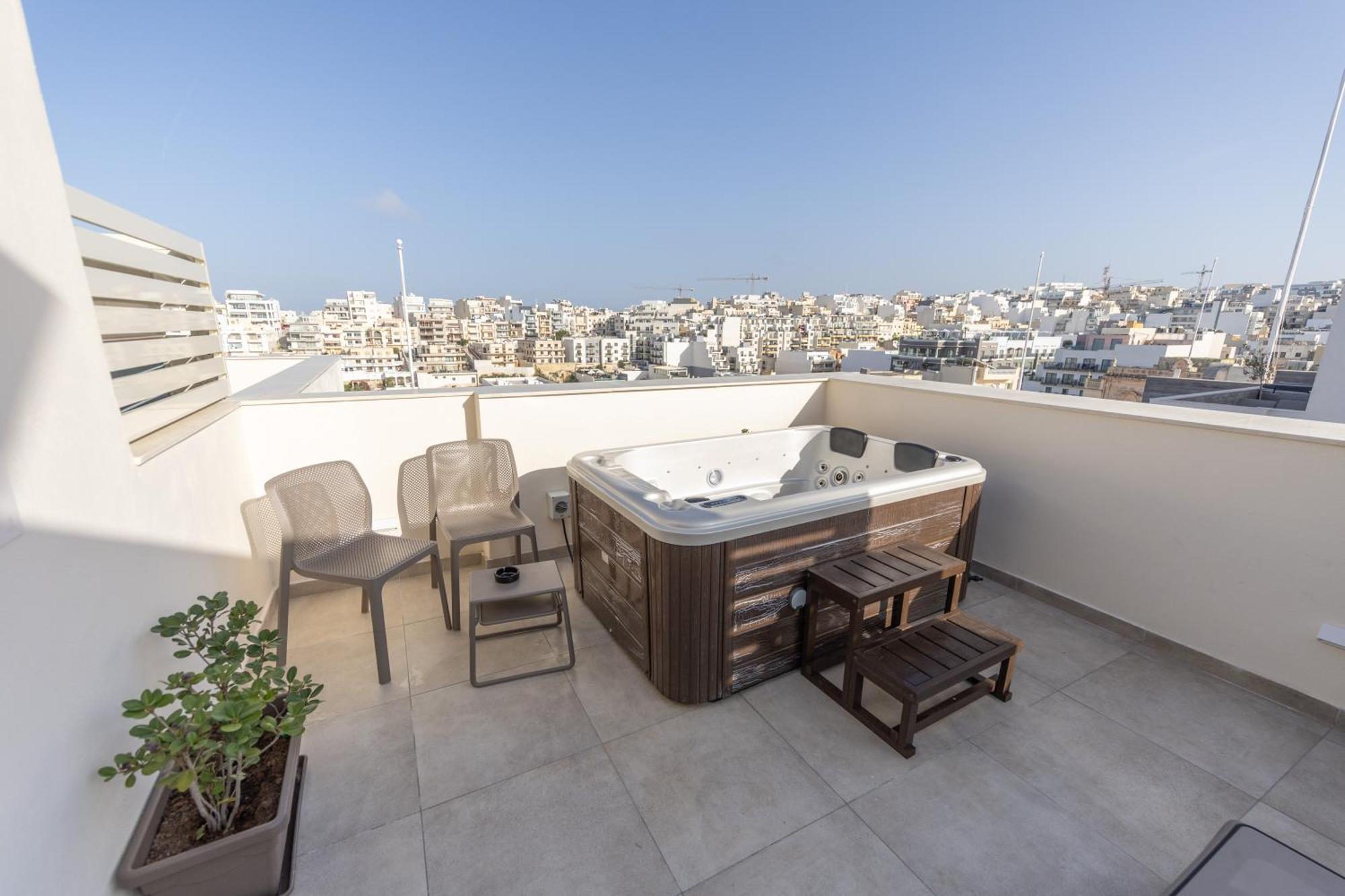 Doms Boutique Living 4*