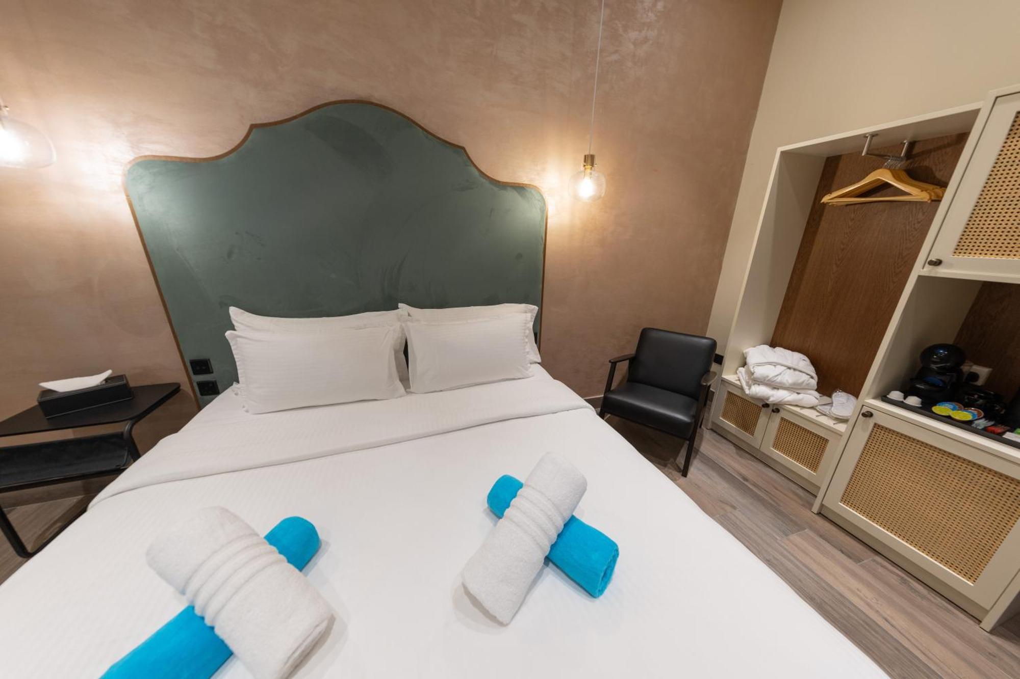 Doms Boutique Living 4*